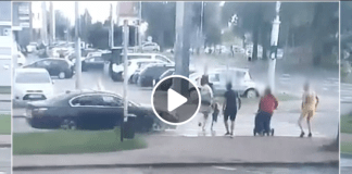 Kierowca BMW Potrącił Kobietę z Dzieckiem na Przejściu Dla Pieszych